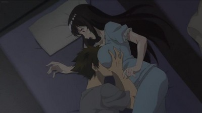 Парень в своих фантазиях представляет себе интимные отношения с молоденькой девушкой.