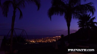 Анальный секс с рыжей девушкой после игры в бильярд.