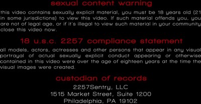 Мужчина посетил соседку, пока ее муж отсутствовал.