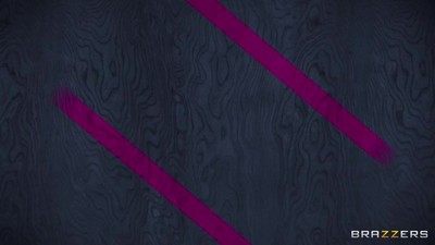 Аппетитные брюнетки соблазнили сантехника на совместное удовольствие.